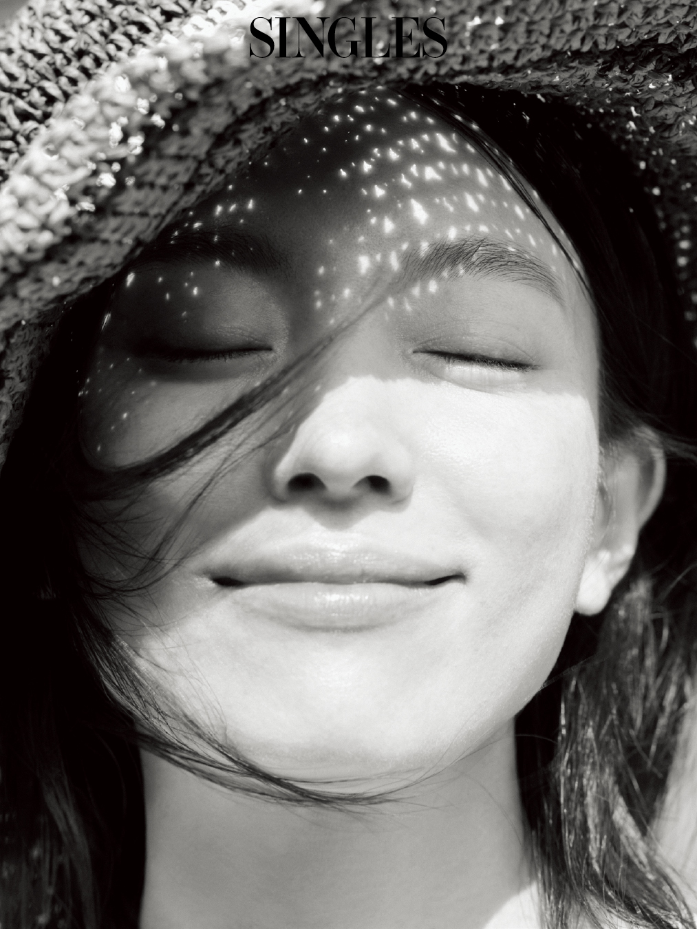 한효주의 싱글즈 10월 호 화보 이미지